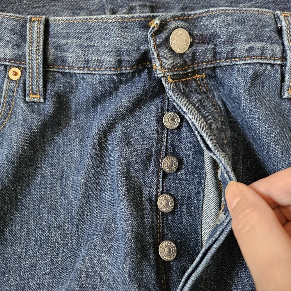 Levi's 501 Jeans Mens 40x29 Blue Denim Straight Leg Button Fly Dark Wash Classic